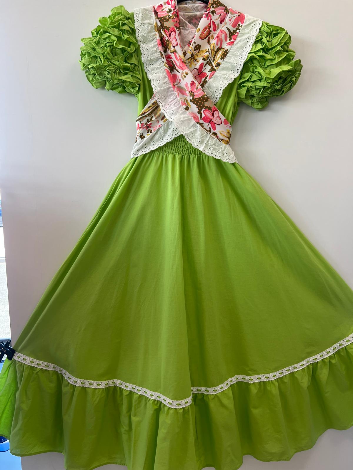 Vestido verde manga de farol con piquillo estampado más flor regalo